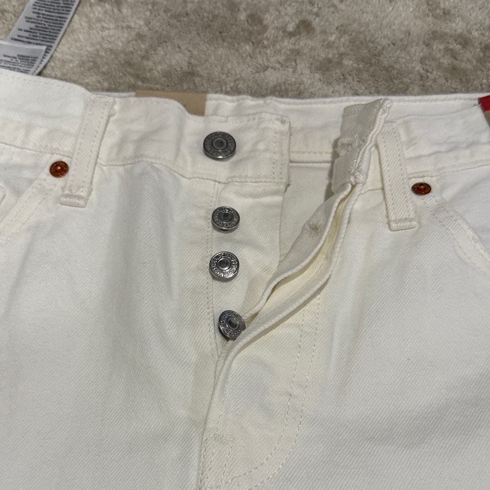 Womens White Levi’s 501 Distressed Jeans 37 x 30 NWT - Picture 5 of 7